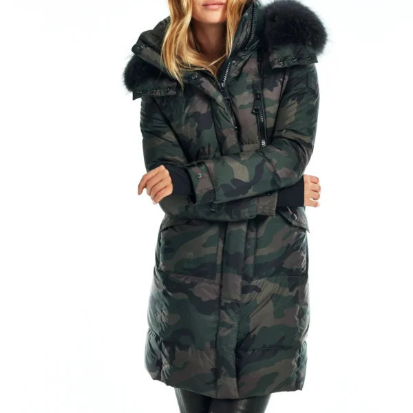 Women's Green Puffer Jacket - Environmentally Conscious Winter Coat Black